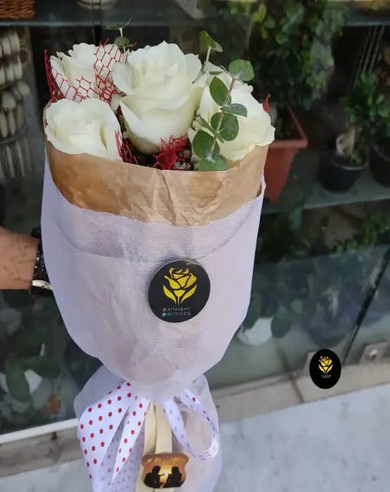 دسته گل مينيمال رز هلندی طرح کاترین