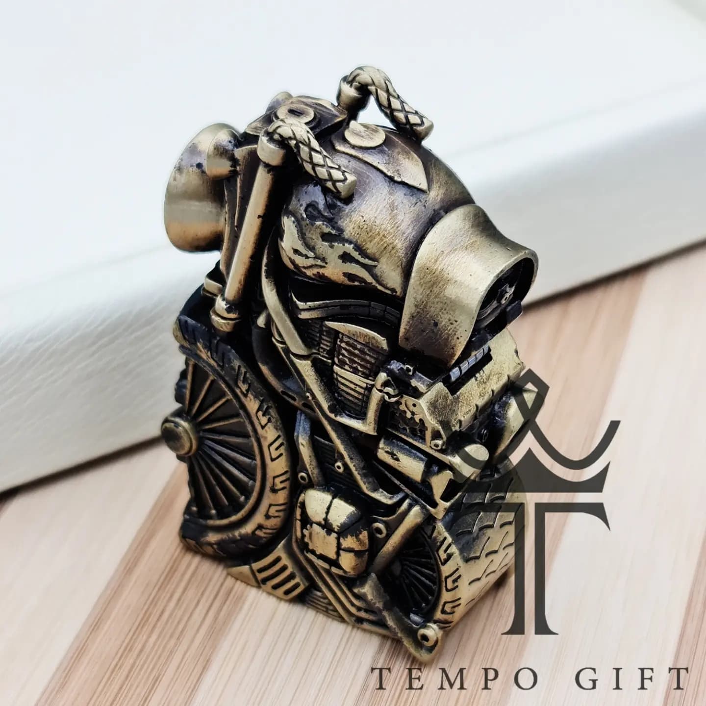 فندک بنزینی اورجینال زیپو ZIPPO مدل Freedom Wheels — تصویر ۴