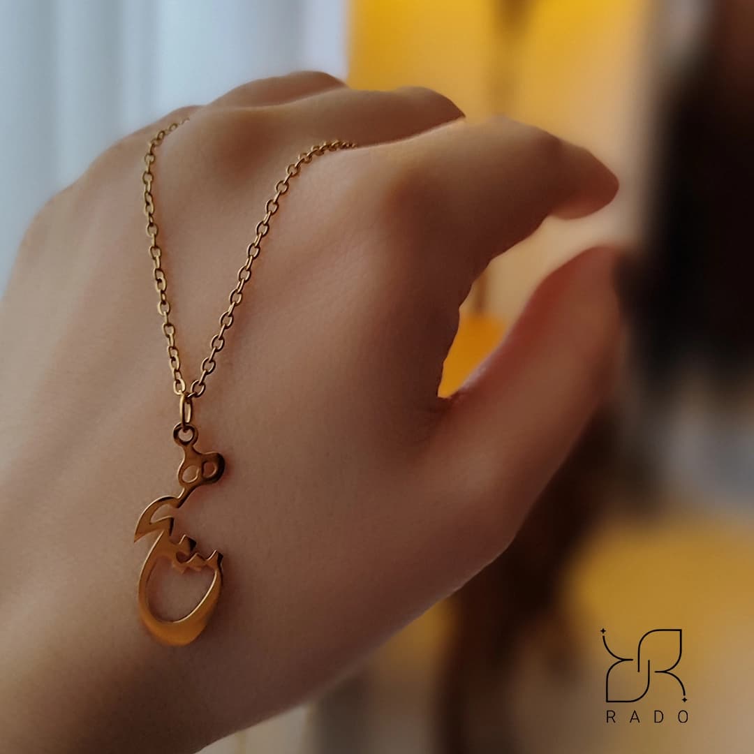گردنبند مینیمال طرح هیچ — تصویر ۲