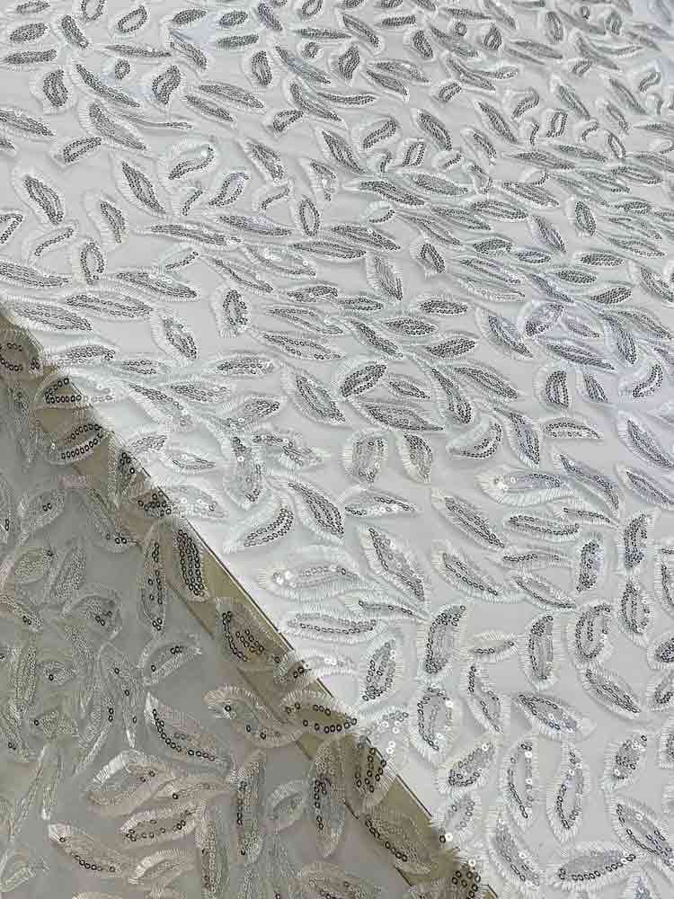 پارچه توری پولکی ابریشم دوزی برجسته سفید — تصویر ۲