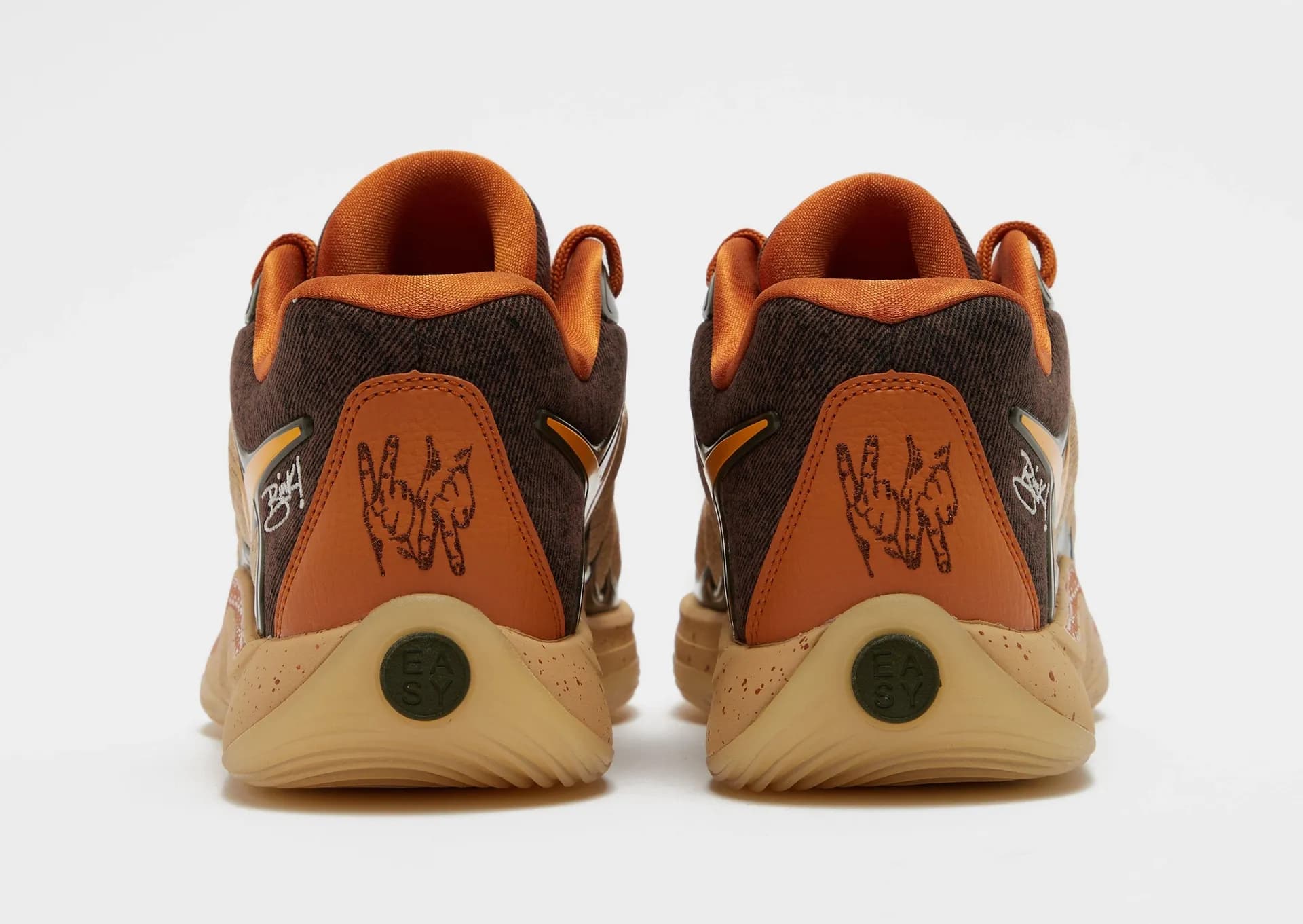 کفش بسکتبال نایکی کِی دی 17 رنگ کرم Nike kd17 — تصویر ۴
