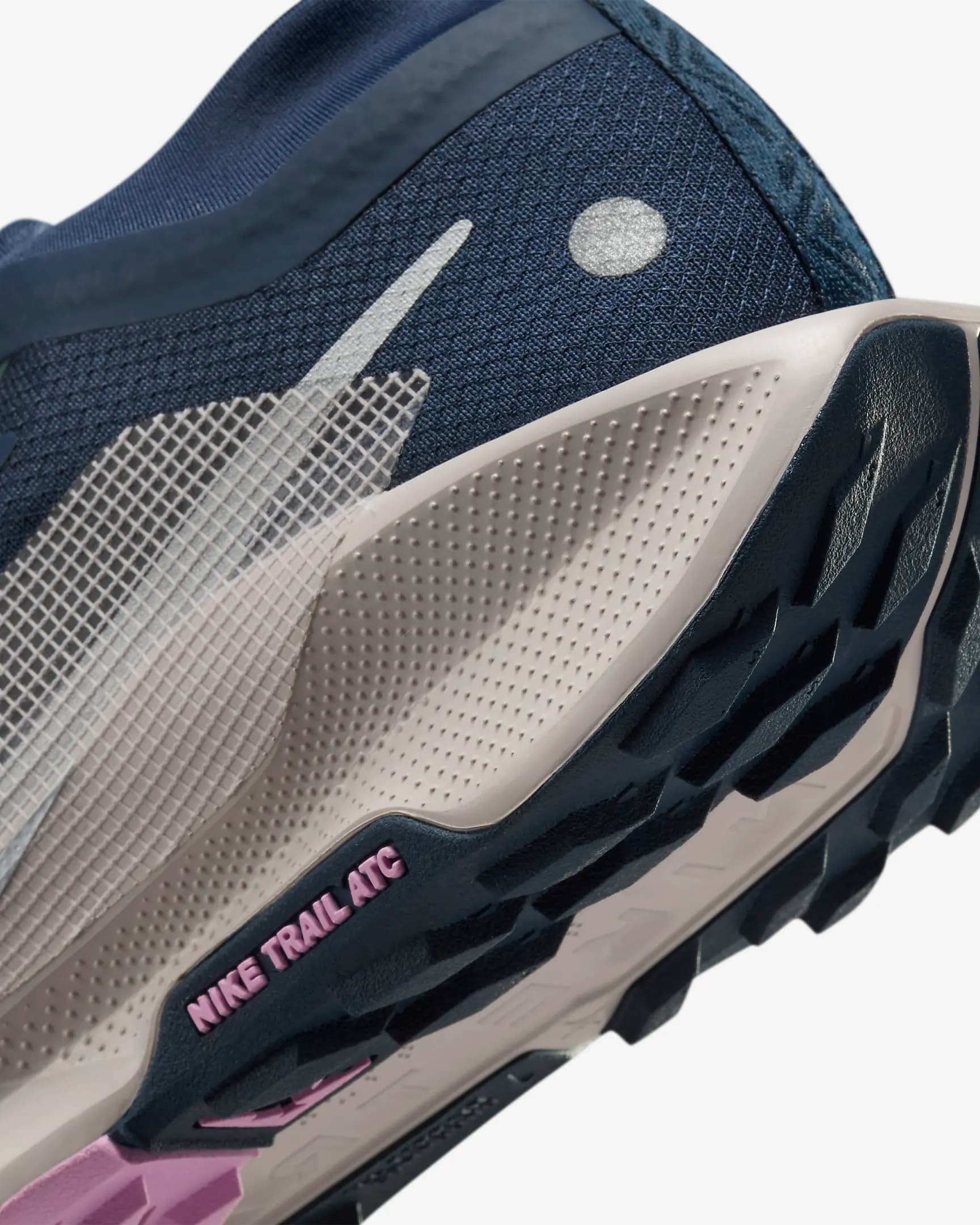 کتونی اورجینال زنانه نایکی پگاسوس تریل 5 گورتکس (مقاوم در برابر نفوذ آب) – Nike Pegasus Trail 5 GORE-TEX — تصویر ۸