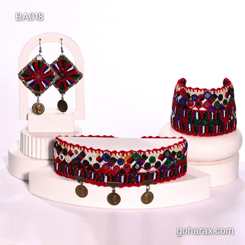 ست طوق گردن گوشواره و مچ بند سوزن دوزی بلوچی آینه کاری شده دست ساز | code:ba018 — تصویر ۲
