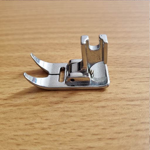 پایه دوخت چرخ خیاطی ژانومه — تصویر ۲