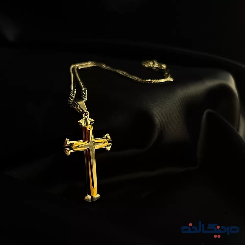 گردنبند صلیب طلایی و نقره ای — تصویر ۲