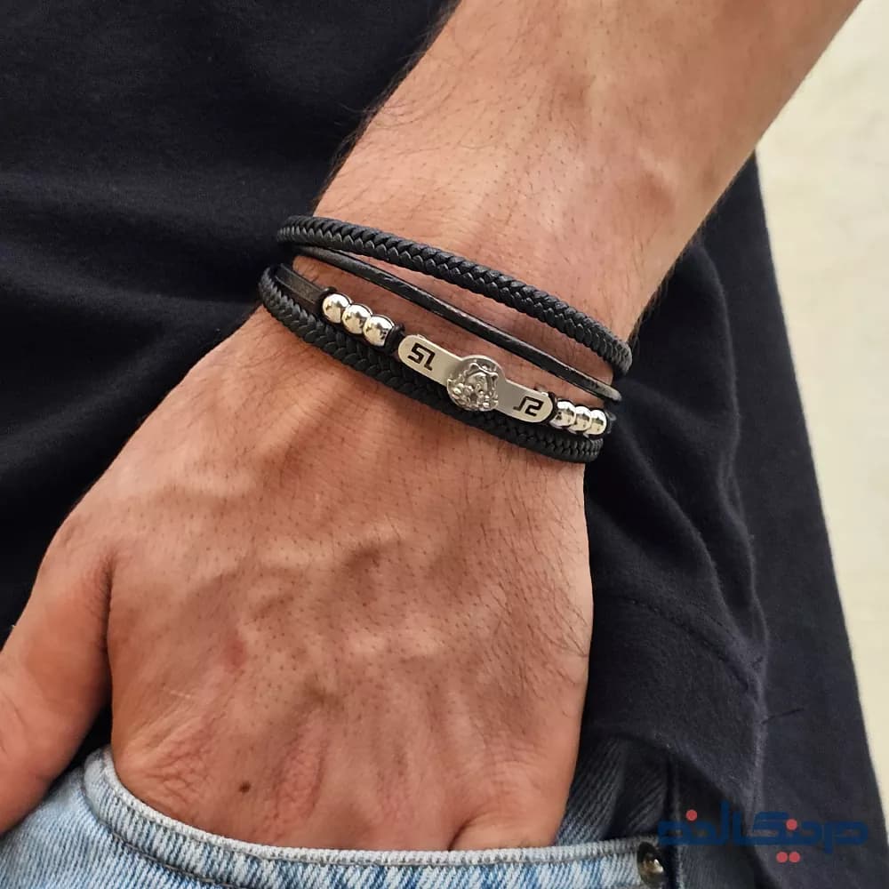 دستبند چرم مردانه ورساچه چهار لایه + پلاک استیل — تصویر ۲