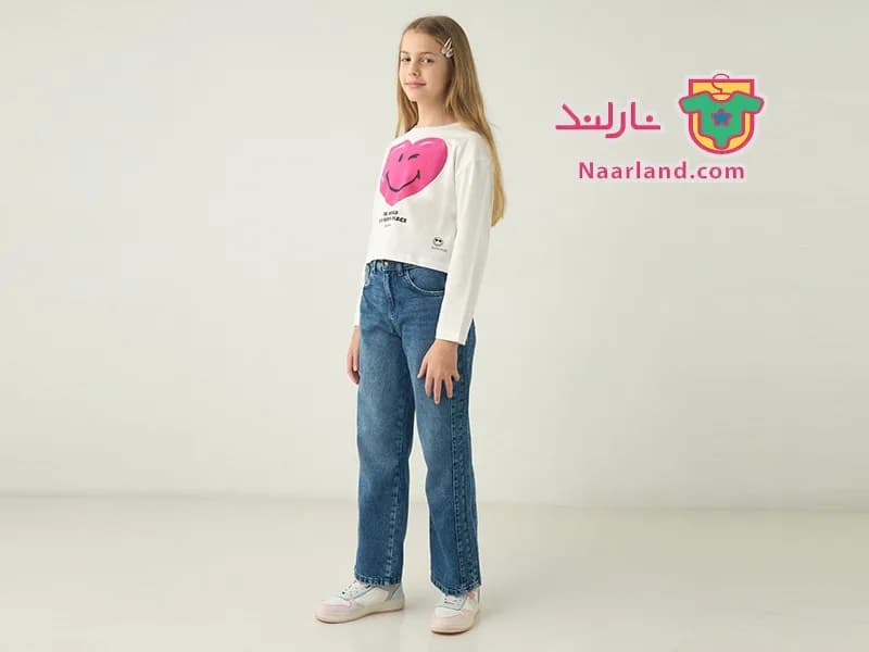 تیشرت کراپ آستین بلند نخی Smiley World سفید طرح قلب — تصویر ۳