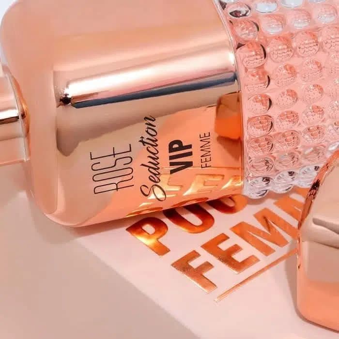 ادکلن وی آی پی پور فم برند الحمبرا VIP Pour Femme مشابه کارولینا هررا 212 وی آی پی رز (Carolina Herrera 212 VIP Rose) — تصویر ۷