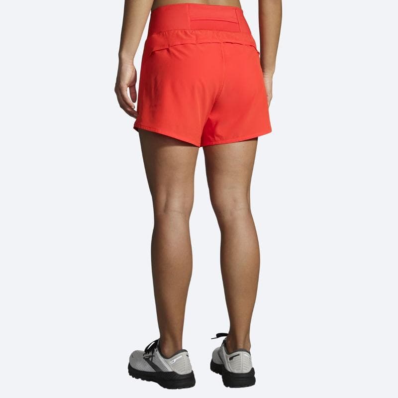 شورت ورزشی زنانه قرمز بروکس Brooks Chaser 5″ Short — تصویر ۴