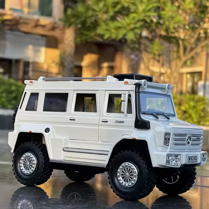 ماکت ماشین ناب سل مدل بنز یونیماگ فلزی موزیکال چراغدار عقب کش همراه با جاسوییچی MERCEDES BENZ UNIMOG U5000 — تصویر ۳
