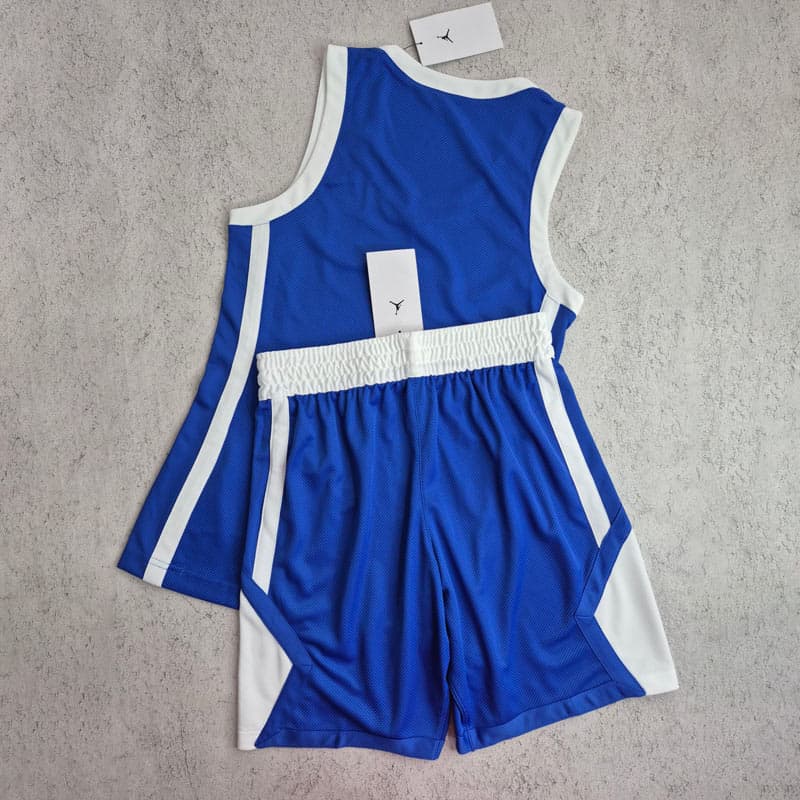 ست تاپ شلوارک ورزشی زنانه جردن Jordan Sports Top and Shorts Set آبی کاربنی — تصویر ۴
