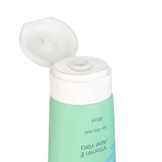 کرم مرطوب کننده مدیلن مدل Oily مناسب پوست چرب حجم 50 میلی لیتر — تصویر ۴