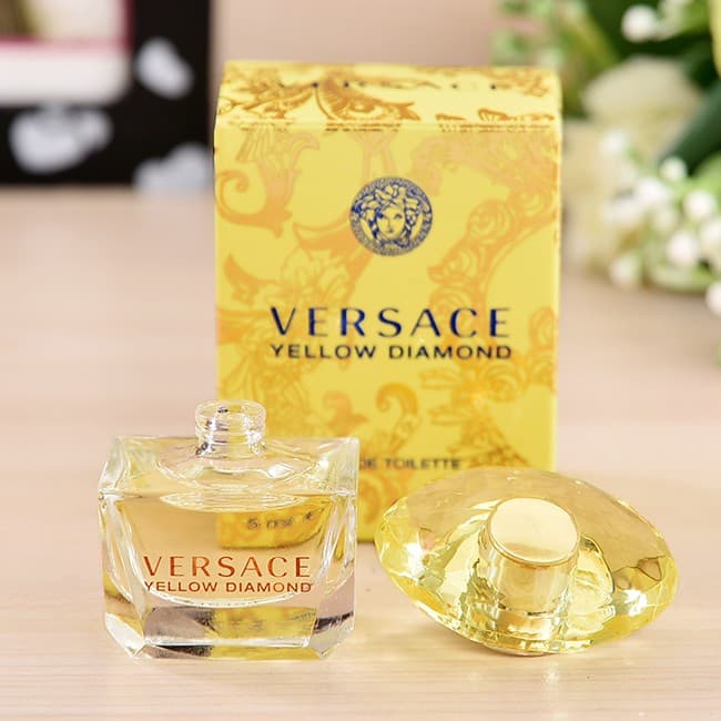 تستر اورجينال جعبه سفيد ادئوپرفيوم حجم 90 ميل ورساچه يلو دياموند | Versace Yellow Diamond — تصویر ۲