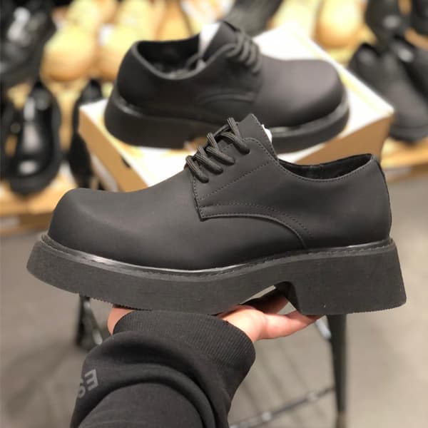 کتانی زارا چرمی ساده مات — تصویر ۳