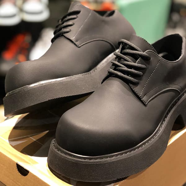 کتانی زارا چرمی ساده مات — تصویر ۲