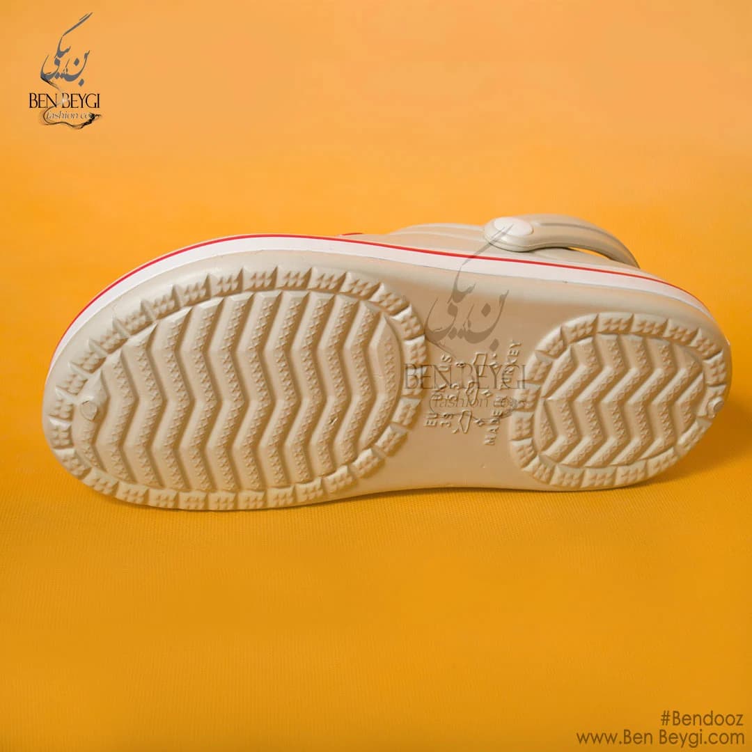 صندل طبی رنگ کرم دور سفید همراه بند پشت پا ضدآب و ضد لغزش طرح پرستاری و رستورانی کد 21960-SHA — تصویر ۲