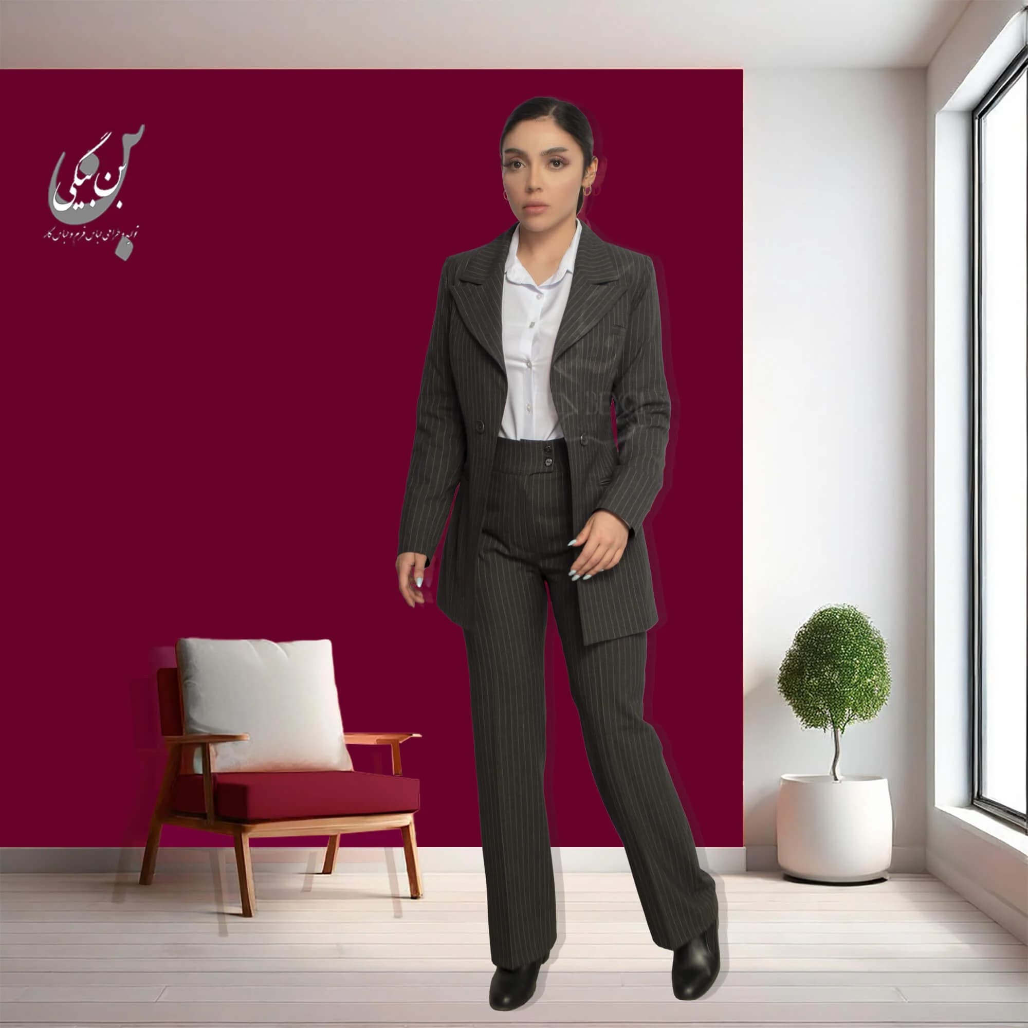 کت و شلوار اداری زنانه طوسی طرح دیپلمات خط سفید یقه انگلیسی پهن بدون دکمه پارچه گاباردین کد 32489 — تصویر ۲