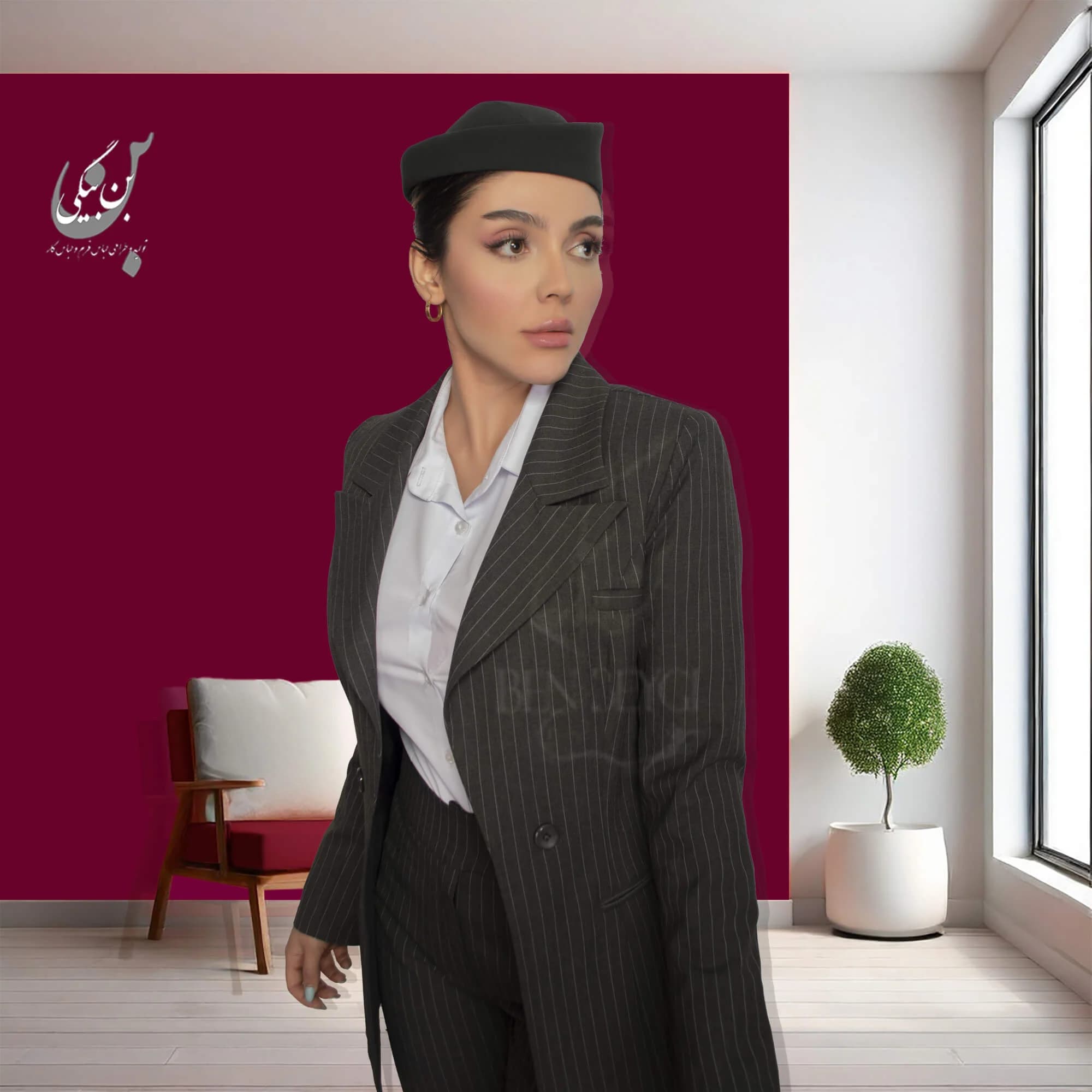 کت و شلوار اداری زنانه طوسی طرح دیپلمات خط سفید یقه انگلیسی پهن بدون دکمه پارچه گاباردین کد 32489 — تصویر ۳