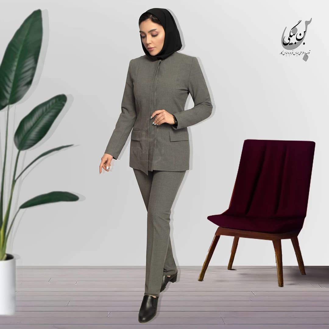 مانتو شلوار اداری طوسی یقه گرد 4 دکمه مخفی پیش دوبل پارچه بزیاق کد 32412 — تصویر ۲