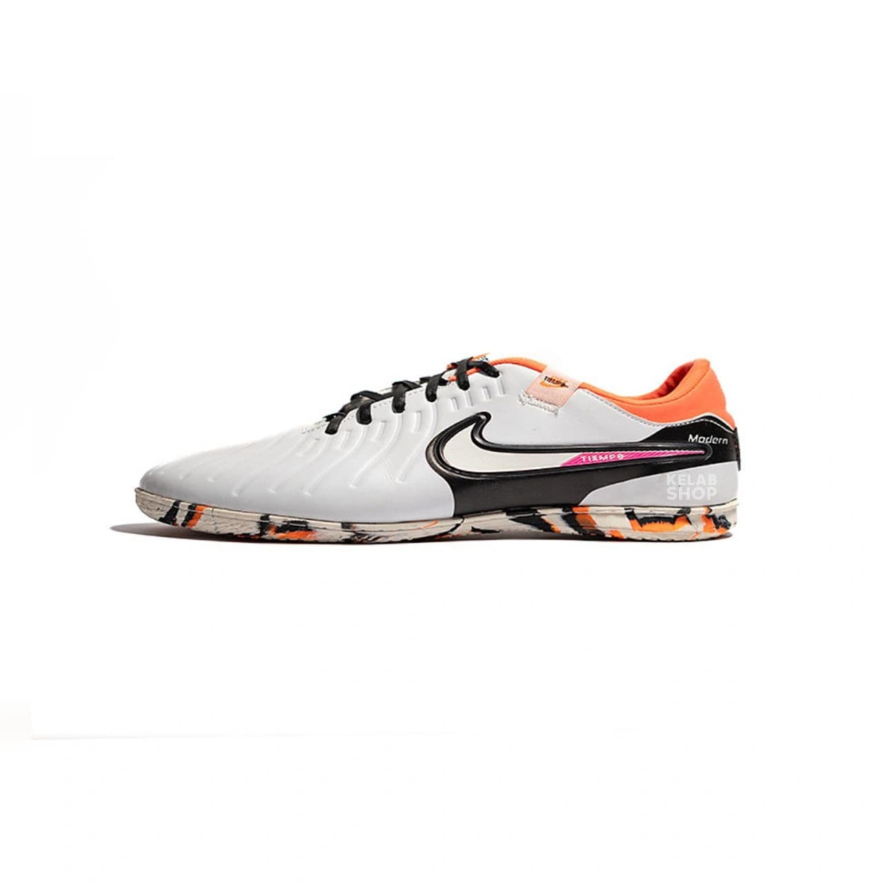 کفش فوتسال نایک تمپو لجند ۱۰ سفید قرمز Nike Tiempo — تصویر ۴