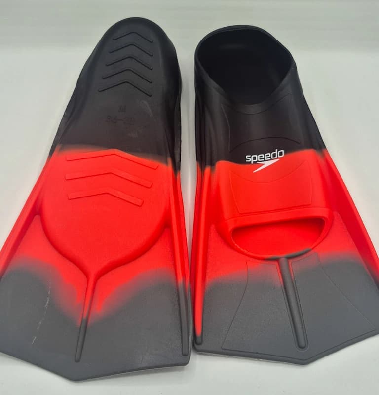 فین شنا قدرتی اسپیدو (Speedo) رنگ مشکی قرمز | سیلیکون نرم | مخصوص تقویت عضلات پا — تصویر ۴