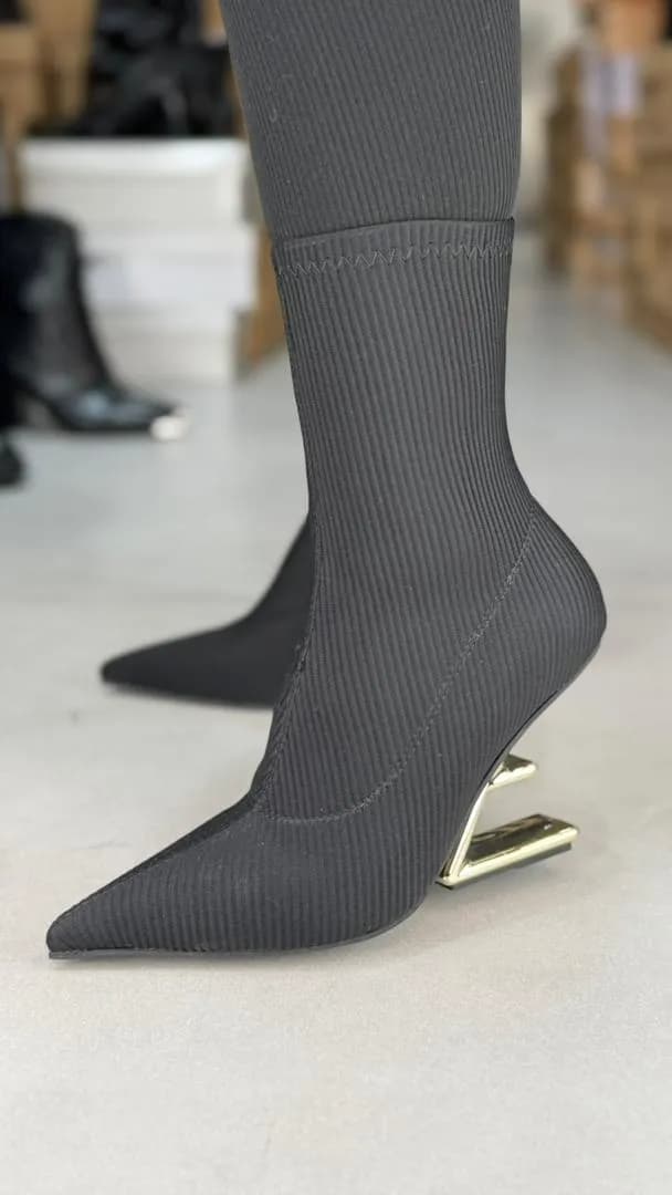 719 – 719 فندي خطي