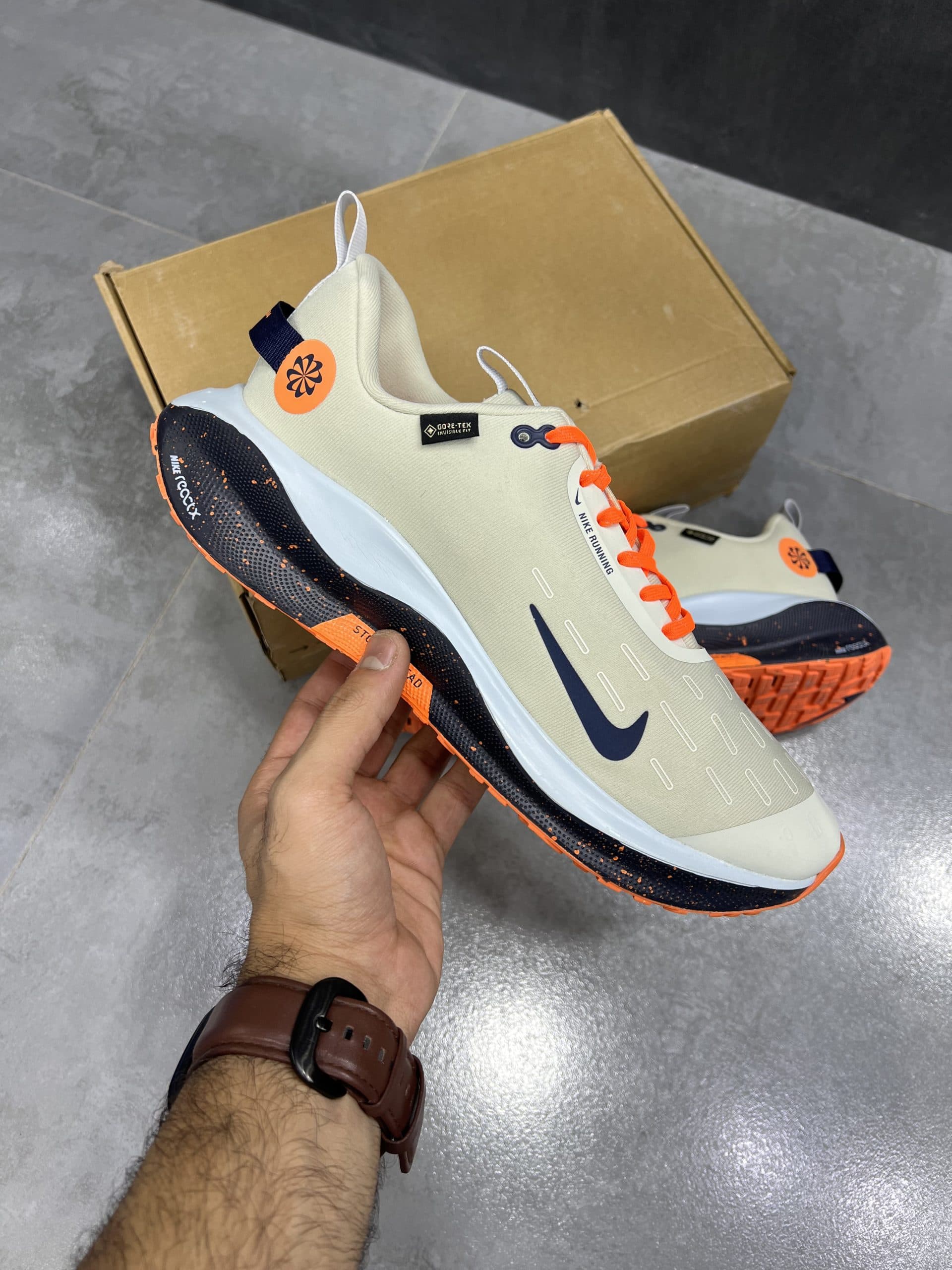 نایک اینفینیتی ران گورتکس ( ضدآب ) رنگ کرم NIKE INFINITY RUN 4 GORE-TEX — تصویر ۵