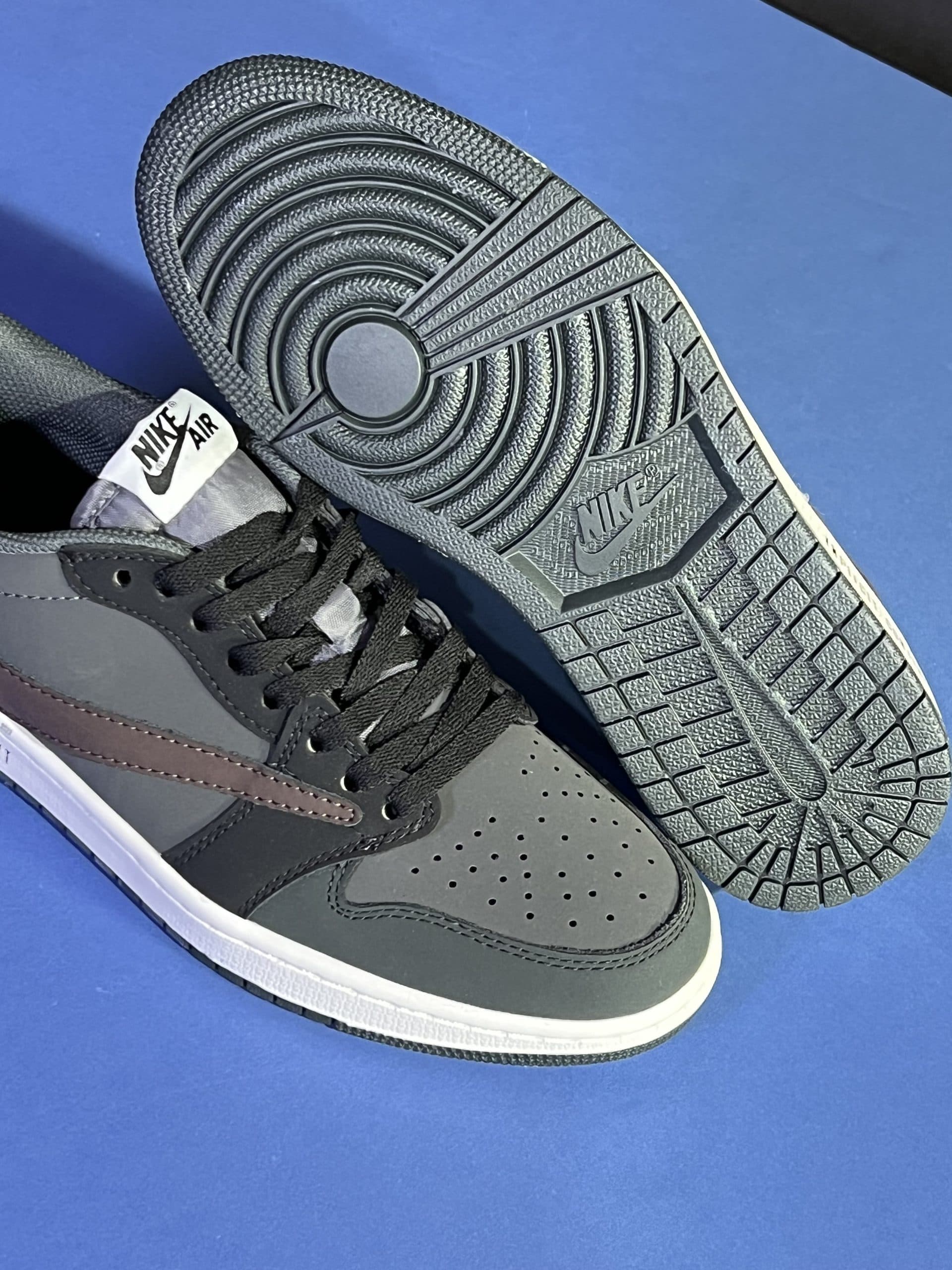 نایک ایر جردن وان لو ترویس اسکات یوتوپیا NIKE AIR JORDAN 1 LOW TRAVIS SCOTT UTOPIA — تصویر ۴