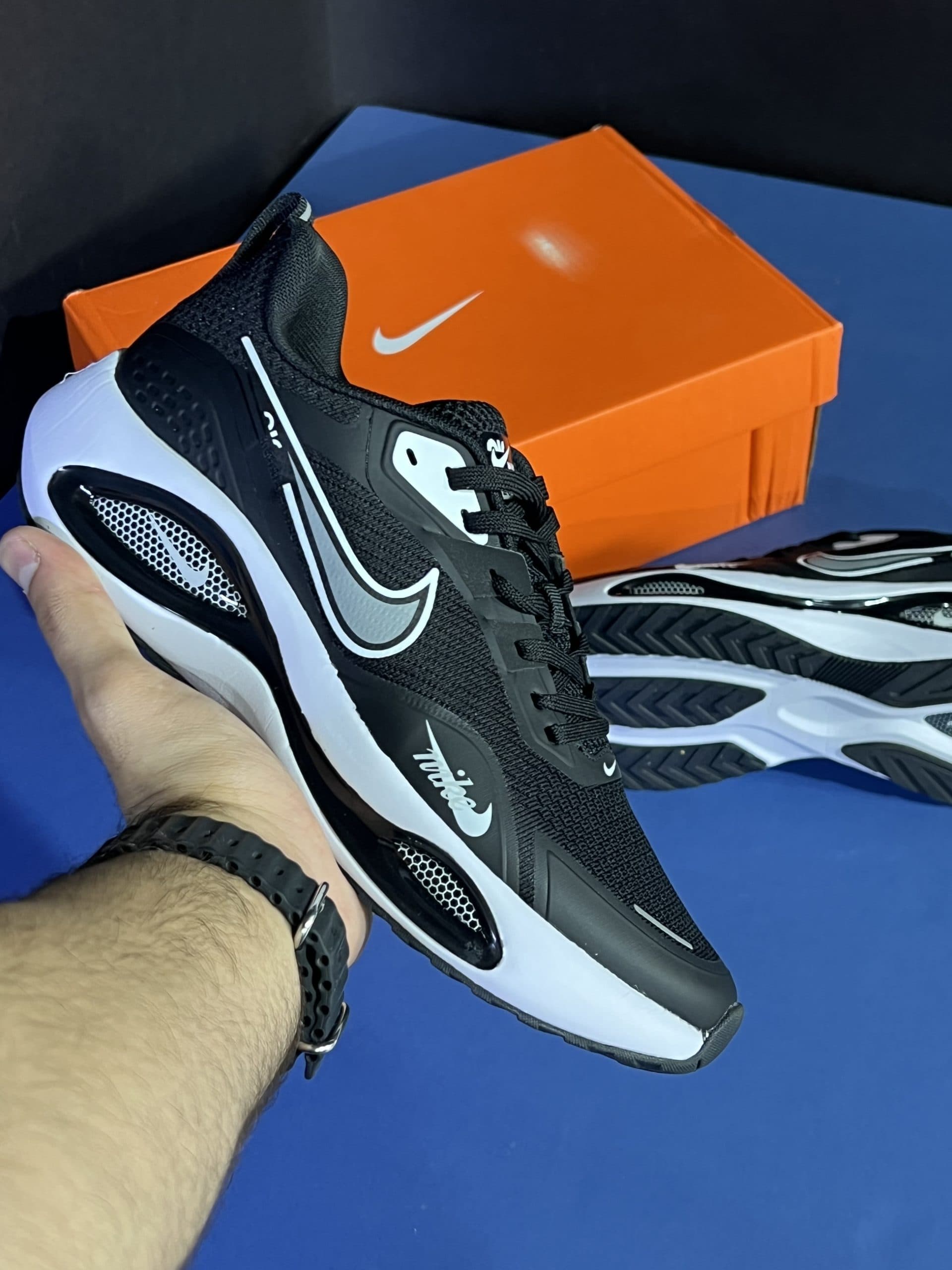 نایک ایر زوم وینفلو وی تو مشکی سفید NIKE AIR ZOOM WINFLO 2 — تصویر ۵