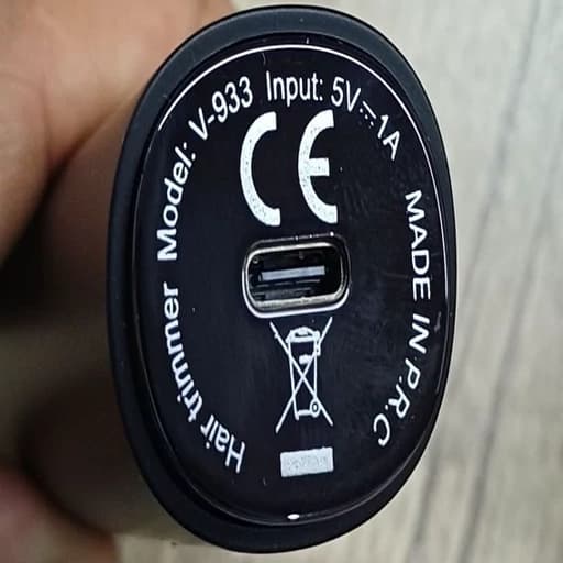 ماشین اصلاح موی سر و صورت وی جی ار مدل V-933 با تیغه استیل پیشرفته، اصلاح خط زن و حجم زن، قابلیت استفاده خشک و مرطوب، با — تصویر ۹