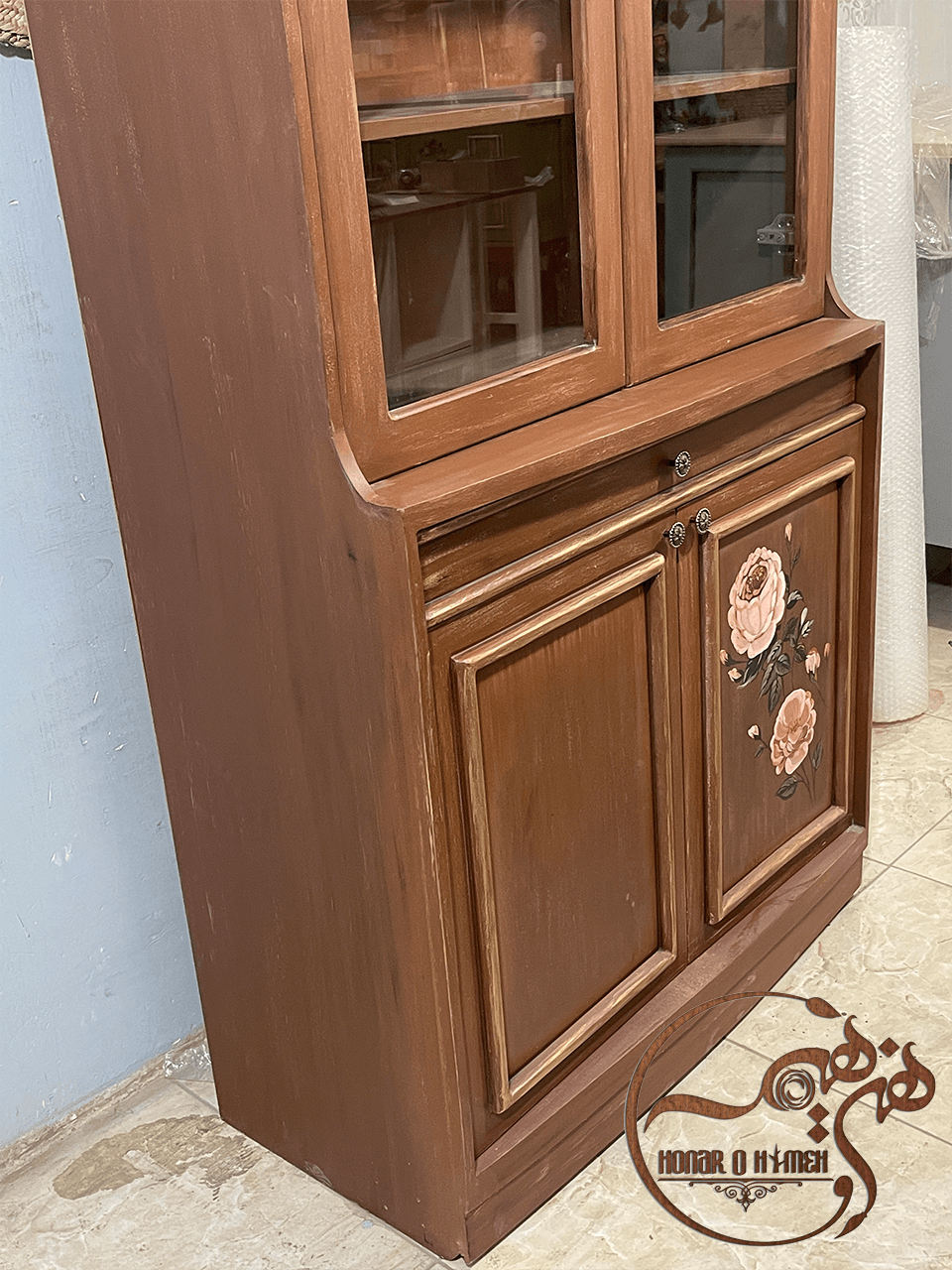 بوفه رز — تصویر ۴