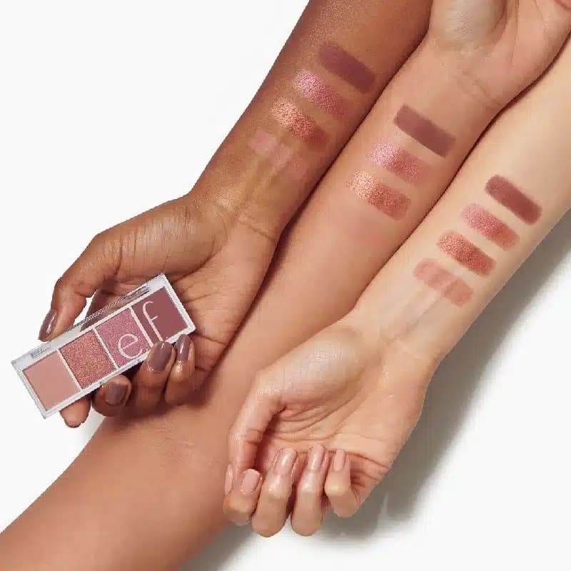 پالت سایه 4 رنگ الف elf مدل Bite Size Eyeshadow رنگ Berry Bad — تصویر ۵