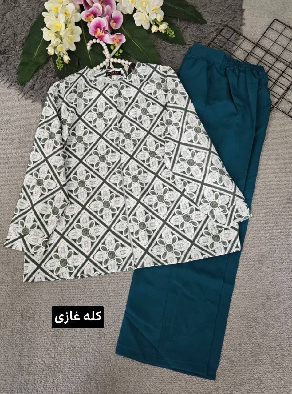 کت شلوار زنانه مجلسی مدل ایروانا پارچه مازراتی (کد: ۱۱۸۵۸) — تصویر ۲