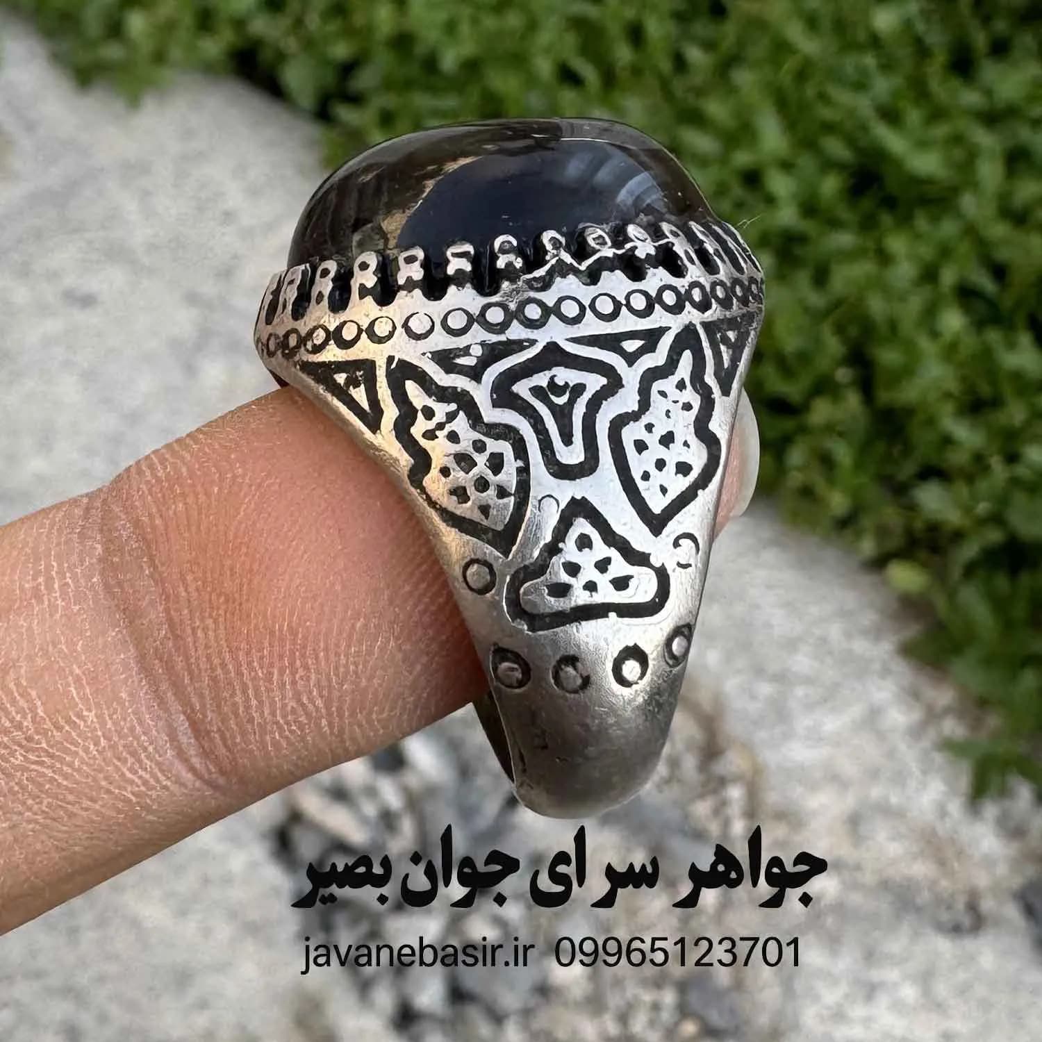انگشتر شجر دنباله | سنگ شجر با رگه سلیمانی منظم و خاص — تصویر ۲