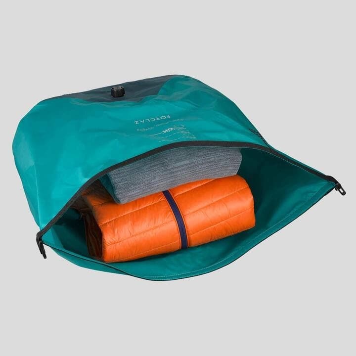 🏕️ درای بگ Forclaz 30L Compression Bag کیف ضدآب فشردهساز | زیتونکمپ — تصویر ۲