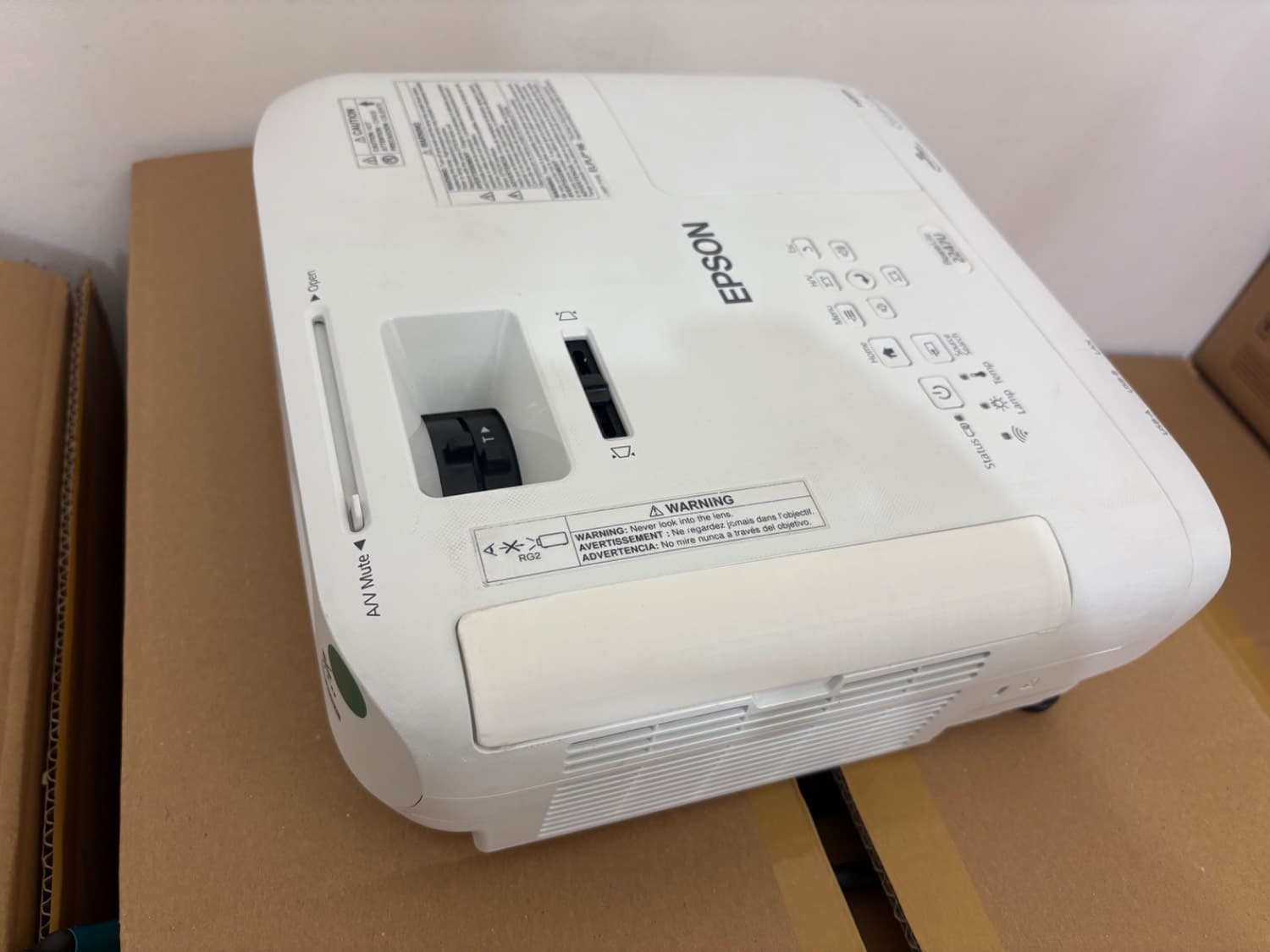 ویدئو پروژکتور استوک اپسون EPSON PowerLite 2247U گرید A — تصویر ۶