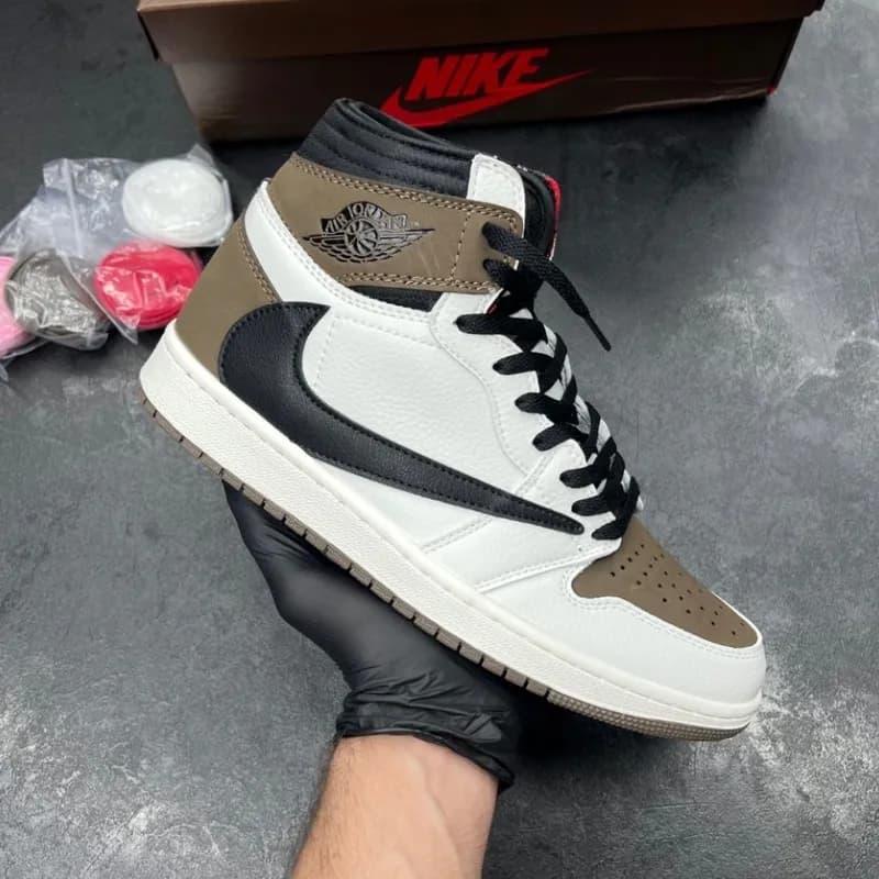 کفش کتونی نایک ایر جردن 1 تراویس اسکات ریورس موکا | Nike Air Jordan 1 — تصویر ۲
