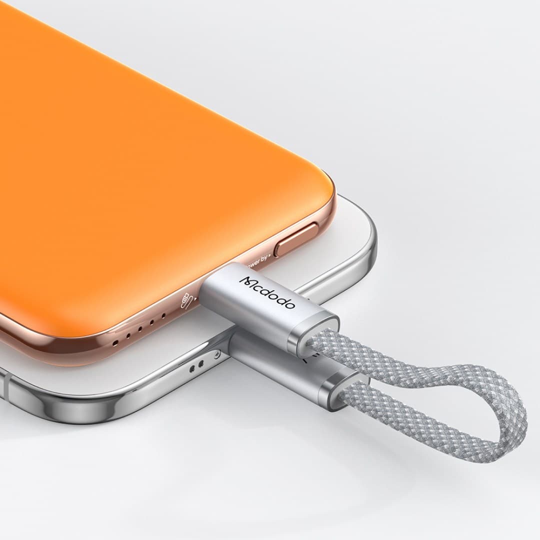 پاوربانک مگنتی Mcdodo MC-293 ظرفیت 5000mAh با شارژ سیمی 20W و بیسیم 15W — تصویر ۴
