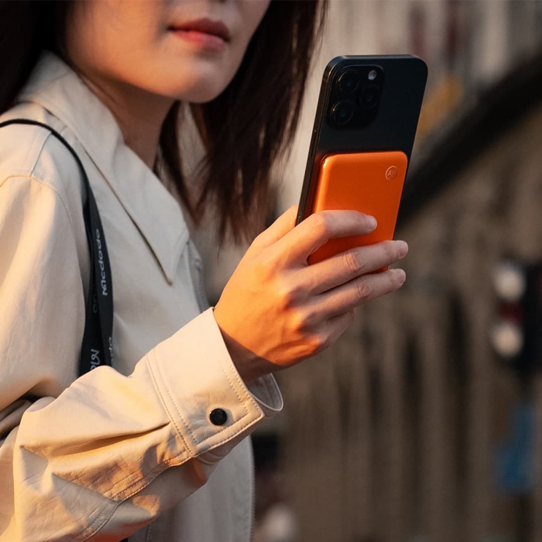 پاوربانک مگنتی Mcdodo MC-293 ظرفیت 5000mAh با شارژ سیمی 20W و بیسیم 15W — تصویر ۶