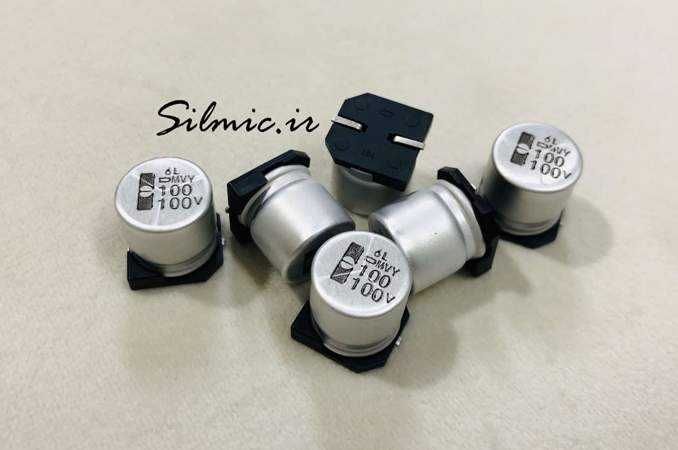 خازن 100 میکرو فاراد 100 ولت SMD ساخت nippon ژاپن سری MVY با ESR کم