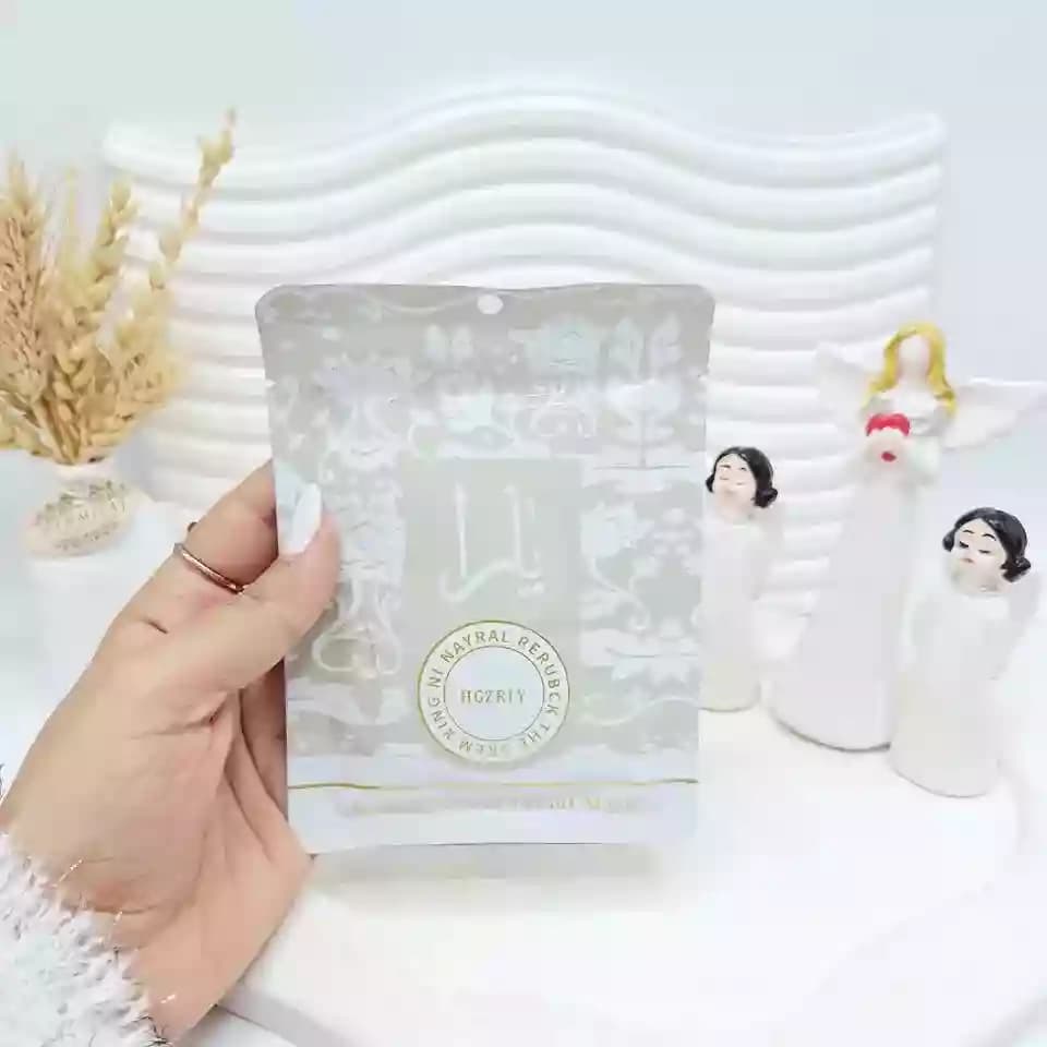 ماسک ورقه ای صورت روشن کننده یارا ( طوسی)