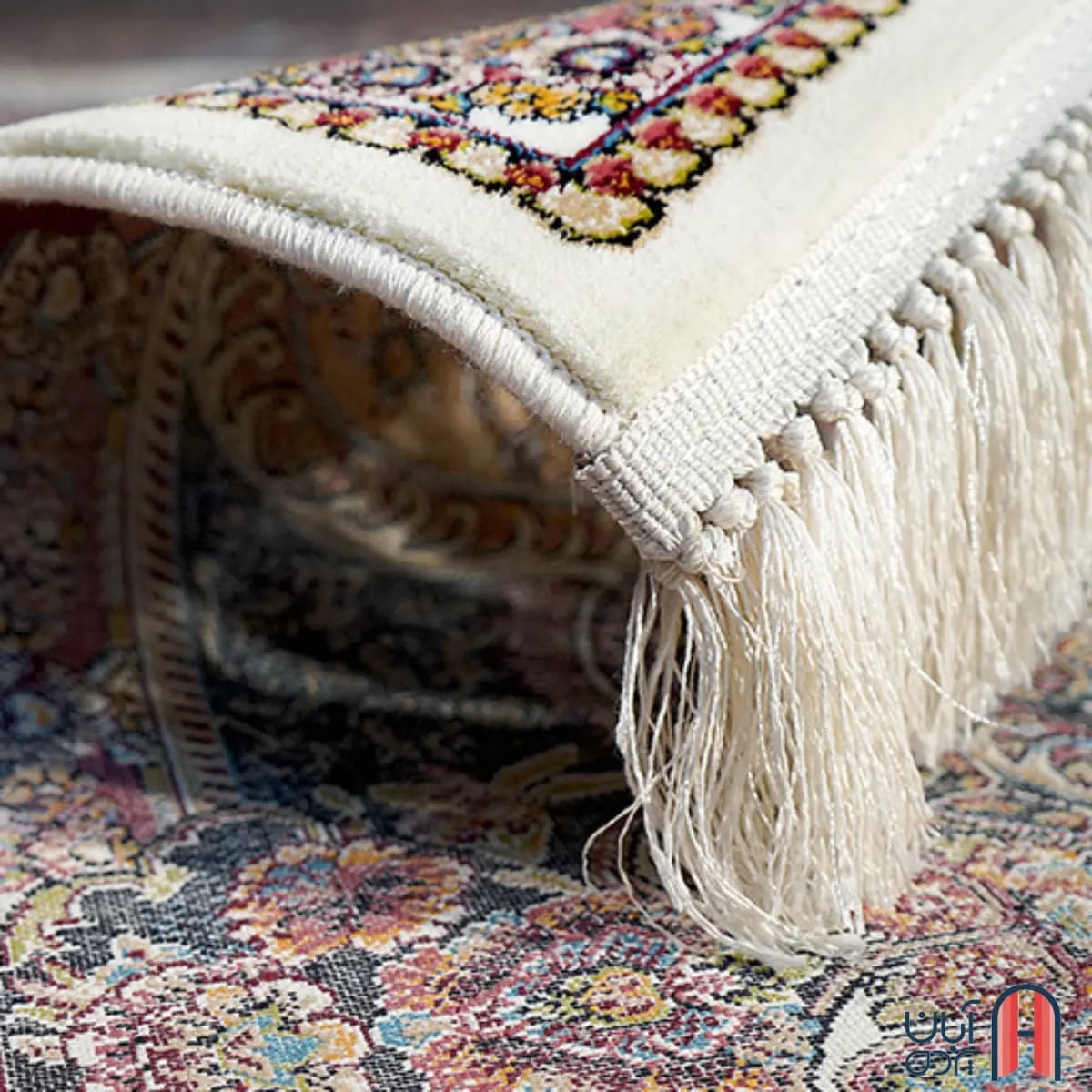 فرش کلکسیون کلاسیک کد C-116، رنگ کرم چهارمتری — تصویر ۶