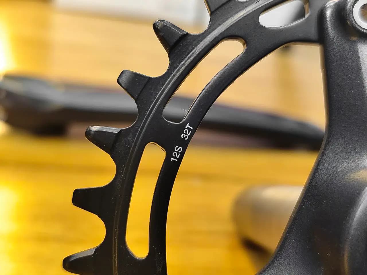خرید طبق قامه Shimano FC-MT512-1 32T دوچرخه شیمانو تک طبق 32 دندانه 12 سرعته بازو 175 میلیمتر بهمراه توپی تنه هالوتک / Shimano CRANK FC-MT512 Single Speed 32T 175mm With Bottom Bracket / دوچرخه چ — تصویر ۳