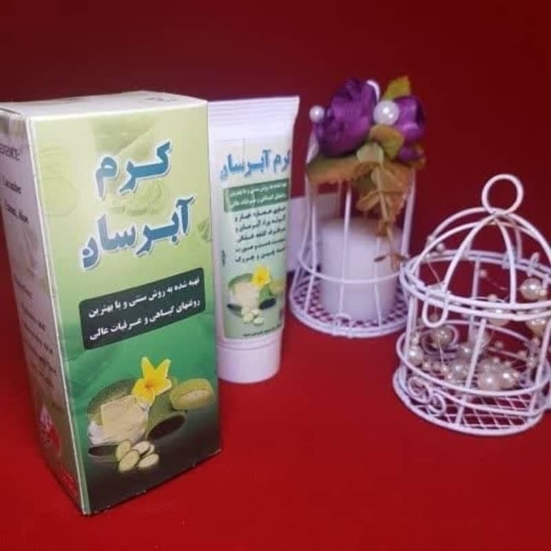 کرم آبرسان خیار و آلوئه ورا: راهی برای داشتن پوستی تازه و جوان🥒🍋🍾 — تصویر ۳