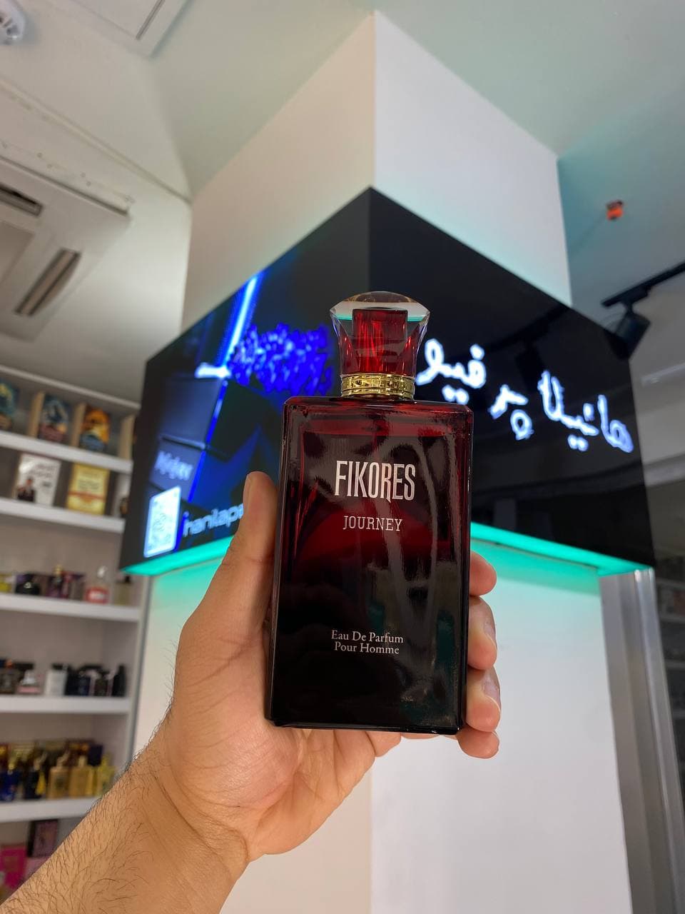 عطر و ادکلن فیکورس جورنی (یارا صورتی) — تصویر ۳