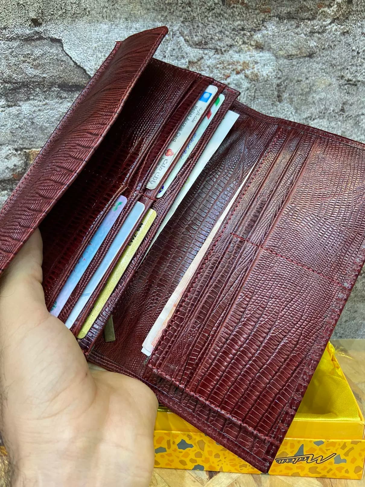 کیف پول چرم زنانه مدل آﻣﺎﺗﯿﺲ — تصویر ۳