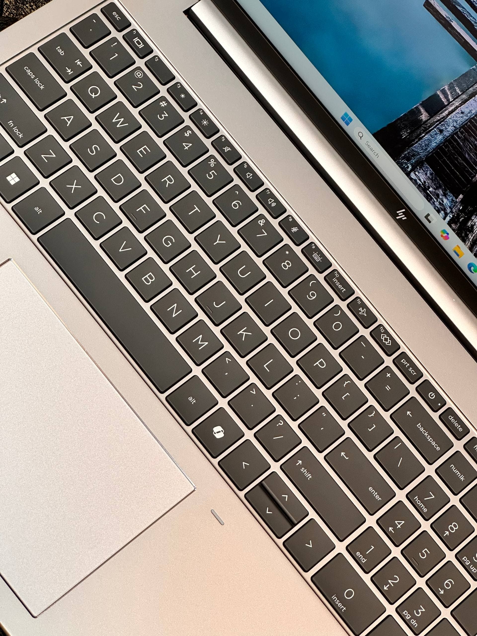 لپ تاپ مهندسی – HP ZBOOK FIREFLY 16 G11 ULTRA7-155H 16GB 1TB 4GB RTX A500 — تصویر ۴