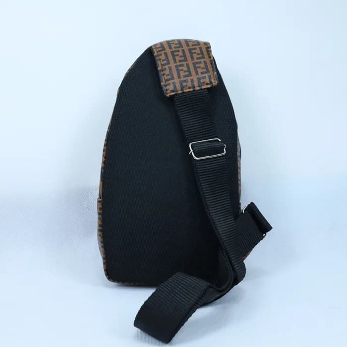 کیف بادی بگ اسپرت چرم قهوه ای مدل FF — تصویر ۲