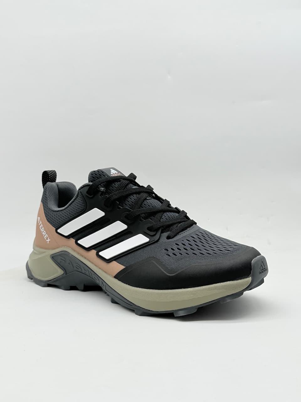 کتونی آدیداس ترکس خاکی مشکی Adidas Terrex khaki black sneakers — تصویر ۲