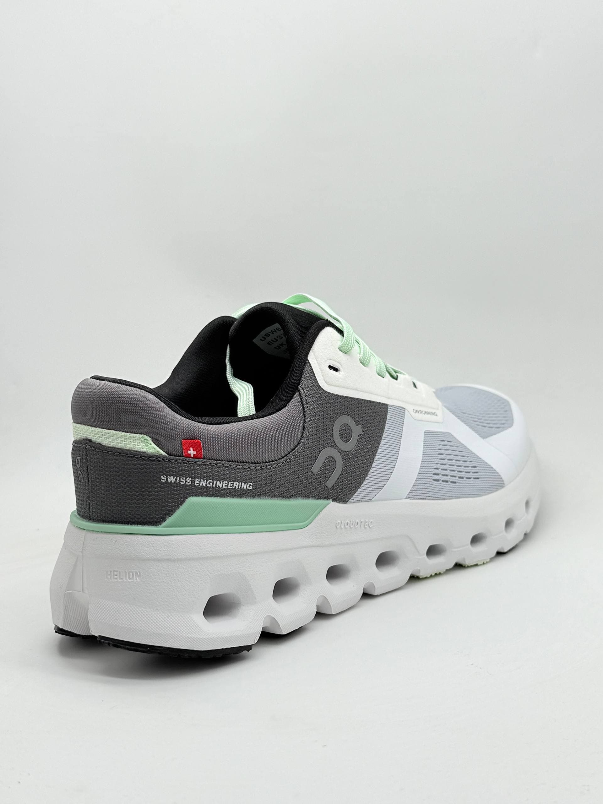 کفش QC رانینگ سفید سبز On Running Cloudswift white green Shoes — تصویر ۴